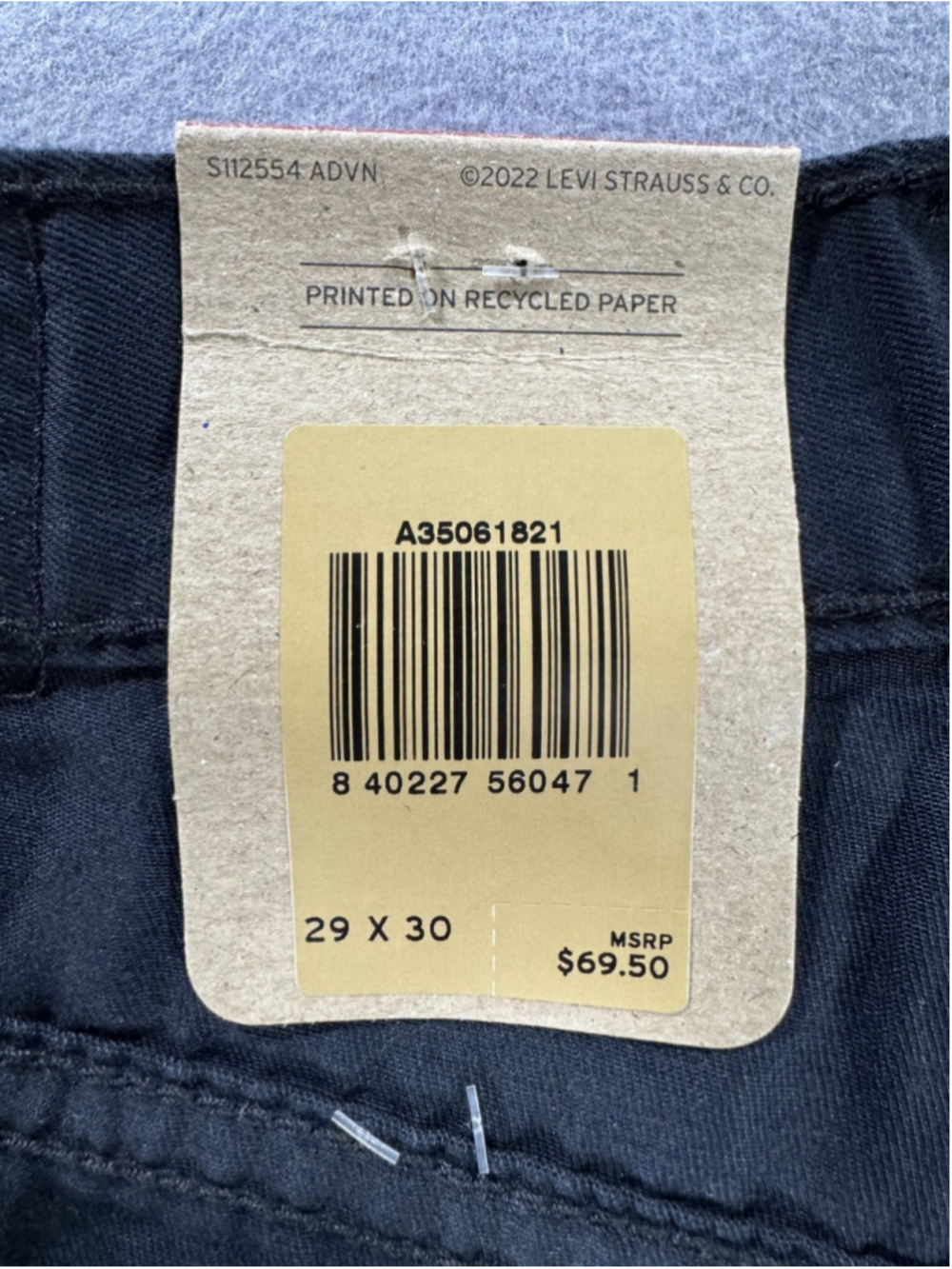 NWT Levi's '80's Mom Jeans High Rise Relaxed Tapered Leg Black Size 29x30 - Picture 7 of 16